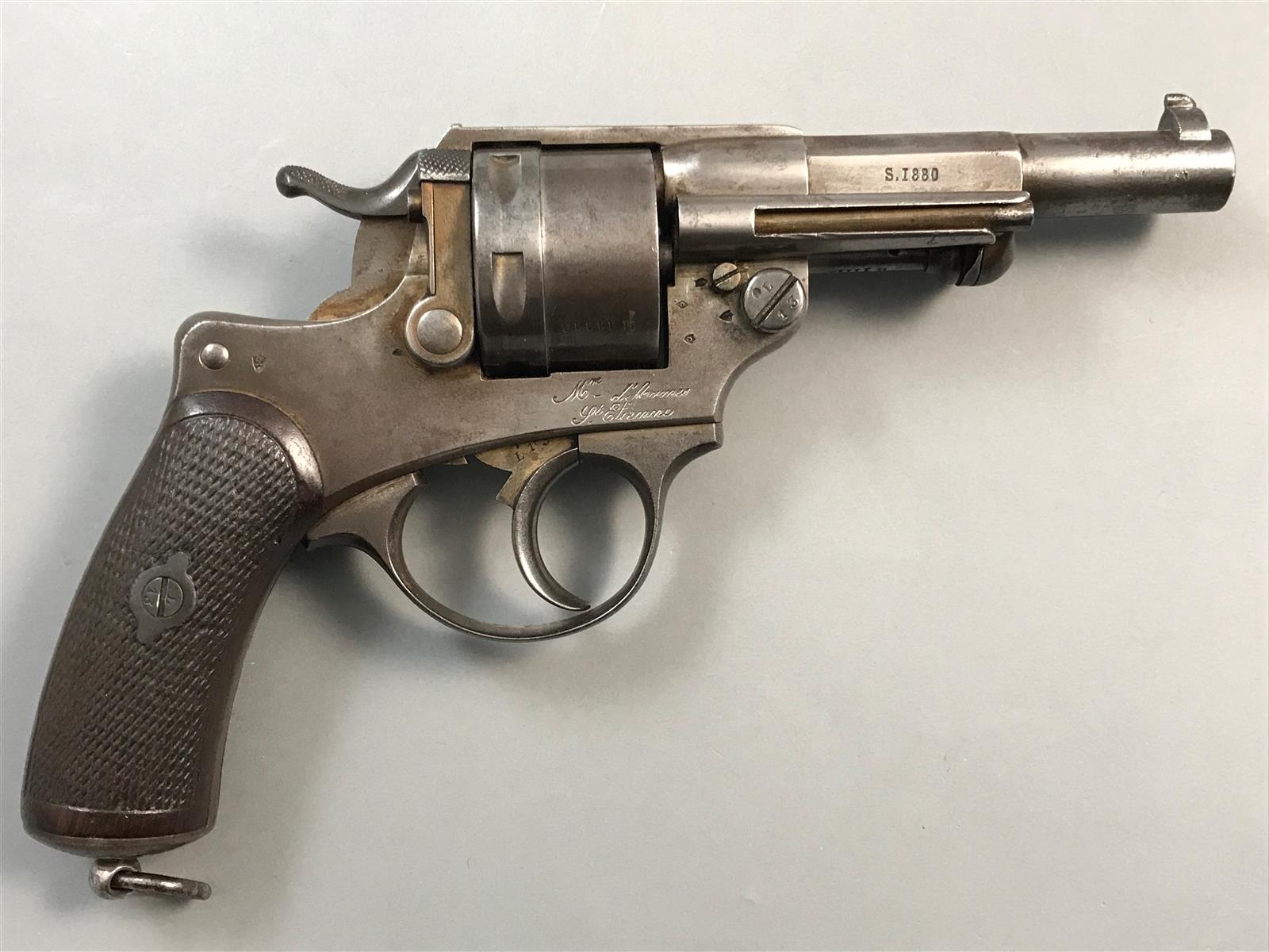 Rod and Gun . Modèle 1906. REVOLVER DOUBLE ACTION est un bien fait, durable  et facile à bras. Léger, seulement dix onces, et de petite taille, il est  particulièrement adaoted whodesire pour