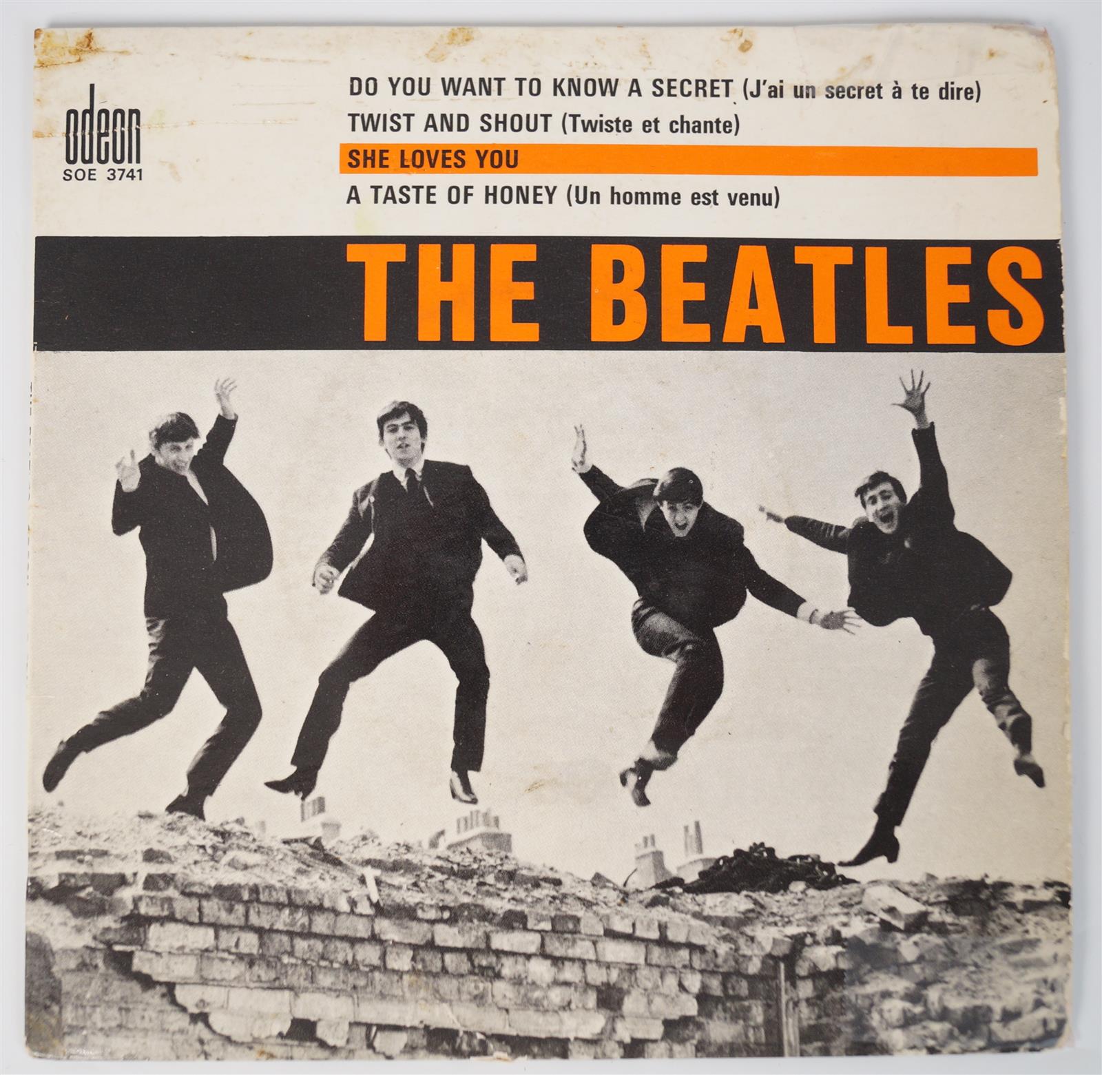 The Beatles She Loves You Tekst THE BEATLES : "She loves you", disque 45 tours, pochette d'origine