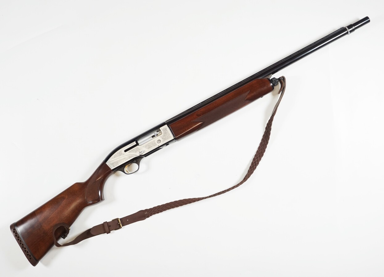 Fusil De Chasse Italien Semi Automatique De Marque Breda Brescia